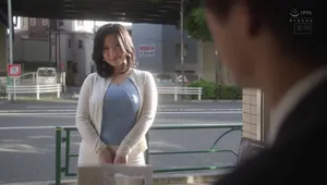 Anh xã yếu không làm lên đỉnh, vợ lên mạng tìm trai trẻ chịch khỏe