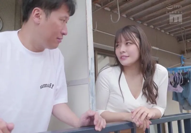 Anh trai trúng độc đắc và em hotgirl cạnh nhà bị chồng yêu bỏ bê đang gửi tín hiệu cầu “chịch”